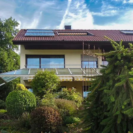 Drei Kaiser Blick Apartment *